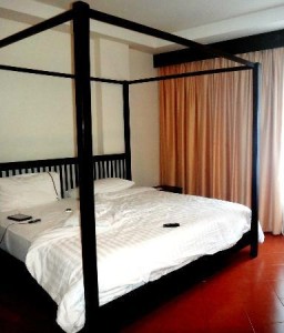 Ladebua Hotel  bed