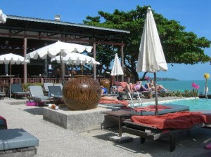 Lamai Wanta Beach Resort pool view