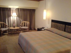 The Tarntawan Hotel Surawong Bangkok big bed in the room