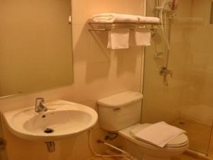 cozy-at-ten-hotel-bathroom
