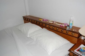 Bill Resort bed corner in bungalow