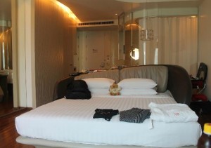 Baraquda Pattaya - Mgallery Hotel bedroom