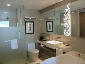 Four Points By Sheraton Bangkok, Sukhumvit 15 view of the bathroom