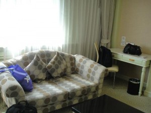 Kingston Suites Bangkok sofa in the room
