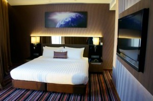 The Continent Hotel Bangkok bedroom