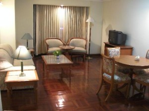 Omni Tower Sukhumvit Nana by Compass Hospitality room